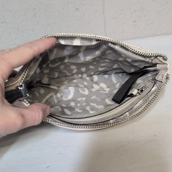 AIMEE KESTENBERG It's A Love Thing Zip Pouch In Stone Silver, NWOT - Picture 4 of 6